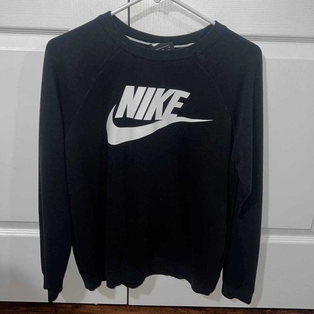 nike crewneck
